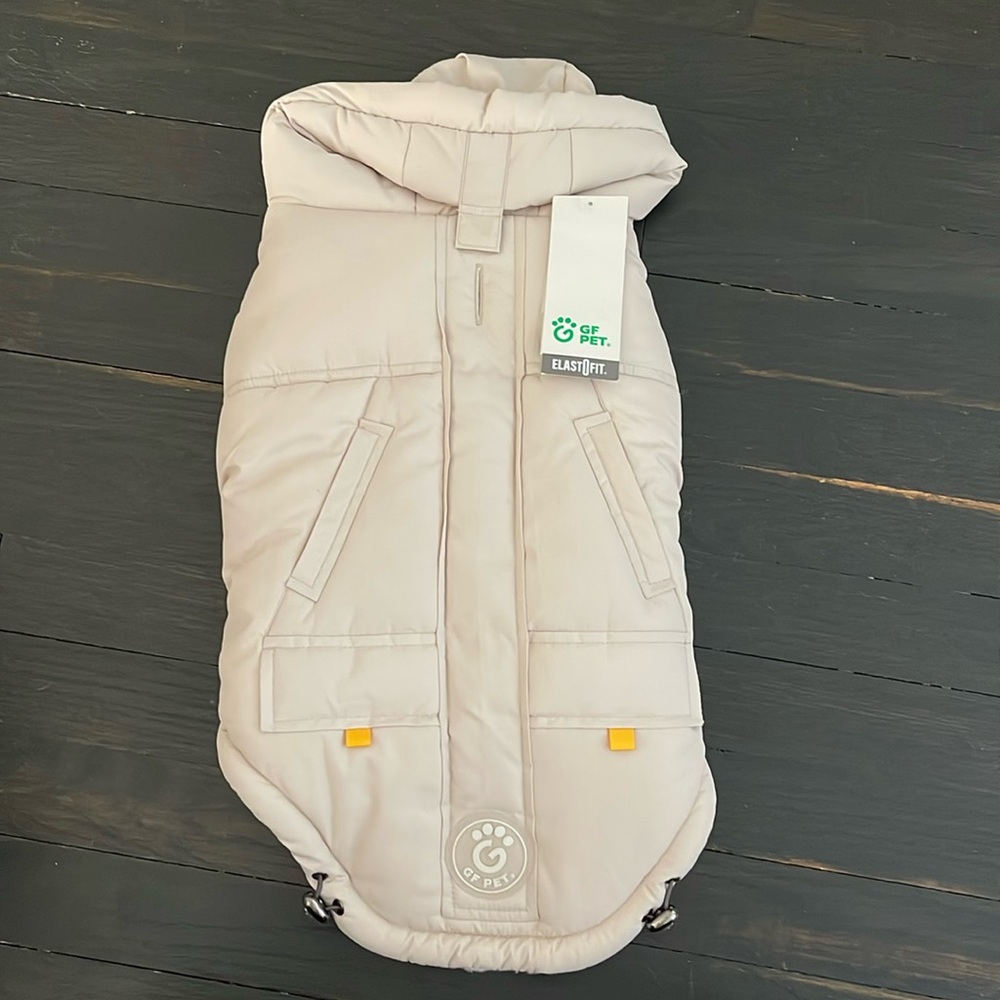 NWT GF Pet Coat size: Large